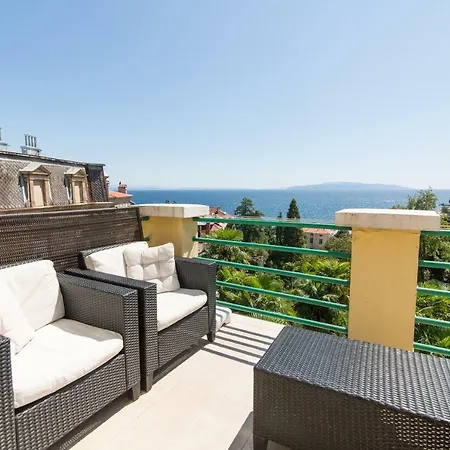 Penthouse And Piano Nobile Prkg Wifi Garden Near Away From Roads Opatija
