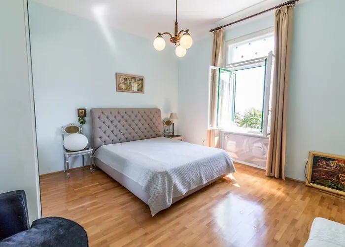 Penthouse And Piano Nobile Prkg Wifi Garden Near Away From Roads Апартаменты Опатия