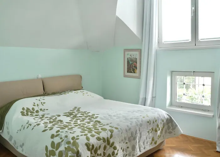 Astro Hungarian Villa: Penthouse With Views Apartment Opatija